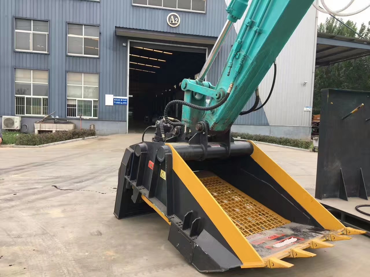解体用掘削機クラッシャーバケット油圧コンクリート岩石破砕アタ - Heavy Equipment With Bucket のレビューと価格