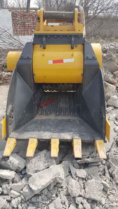 解体用掘削機クラッシャーバケット油圧コンクリート岩石破砕アタ - Heavy Equipment With Bucket のレビューと価格