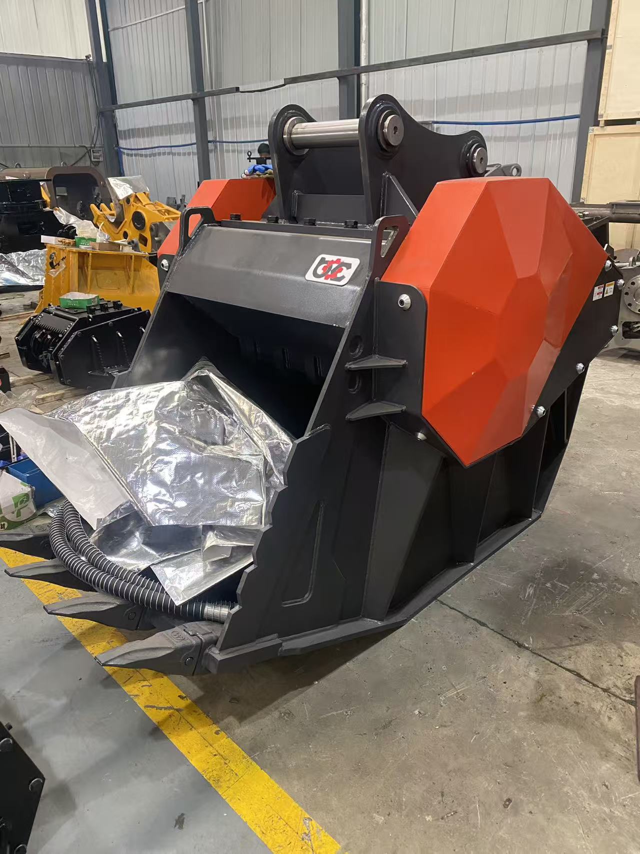 掘削機用ジョークラッシャーバケット 油圧式コンクリート・岩石 - Heavy Equipment With Bucket のレビューと価格